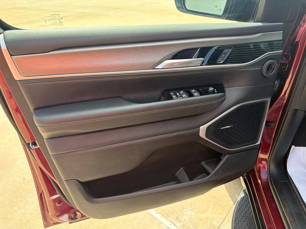 2025 Jeep Wagoneer Series II Carbide