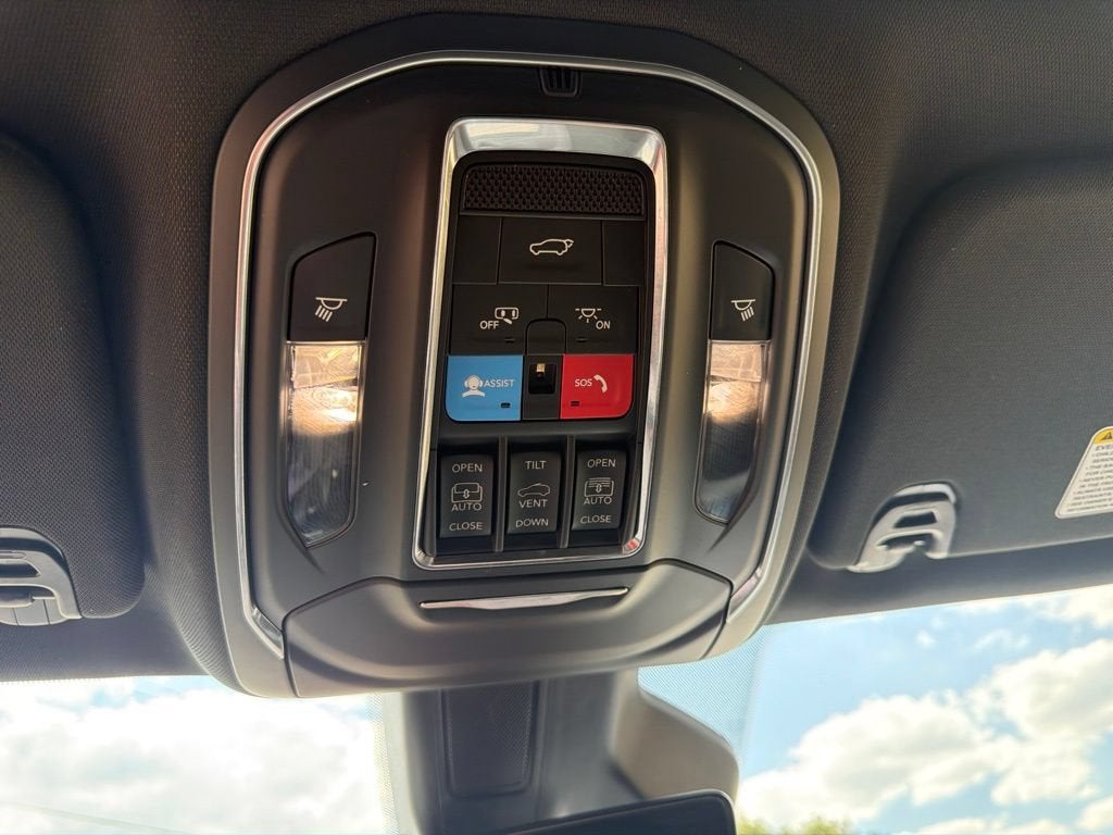 2025 Jeep Wagoneer Series II Carbide