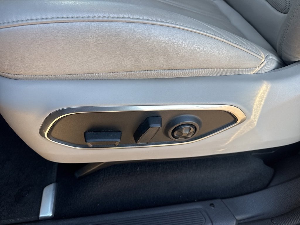 2023 Jeep Wagoneer Series III