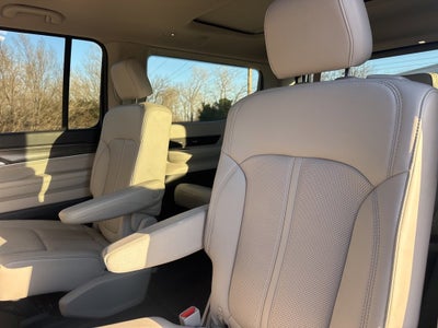 2023 Jeep Wagoneer Series III