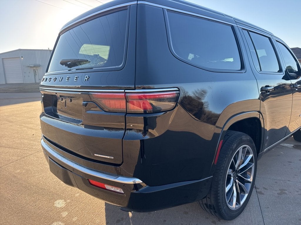 2023 Jeep Wagoneer Series III