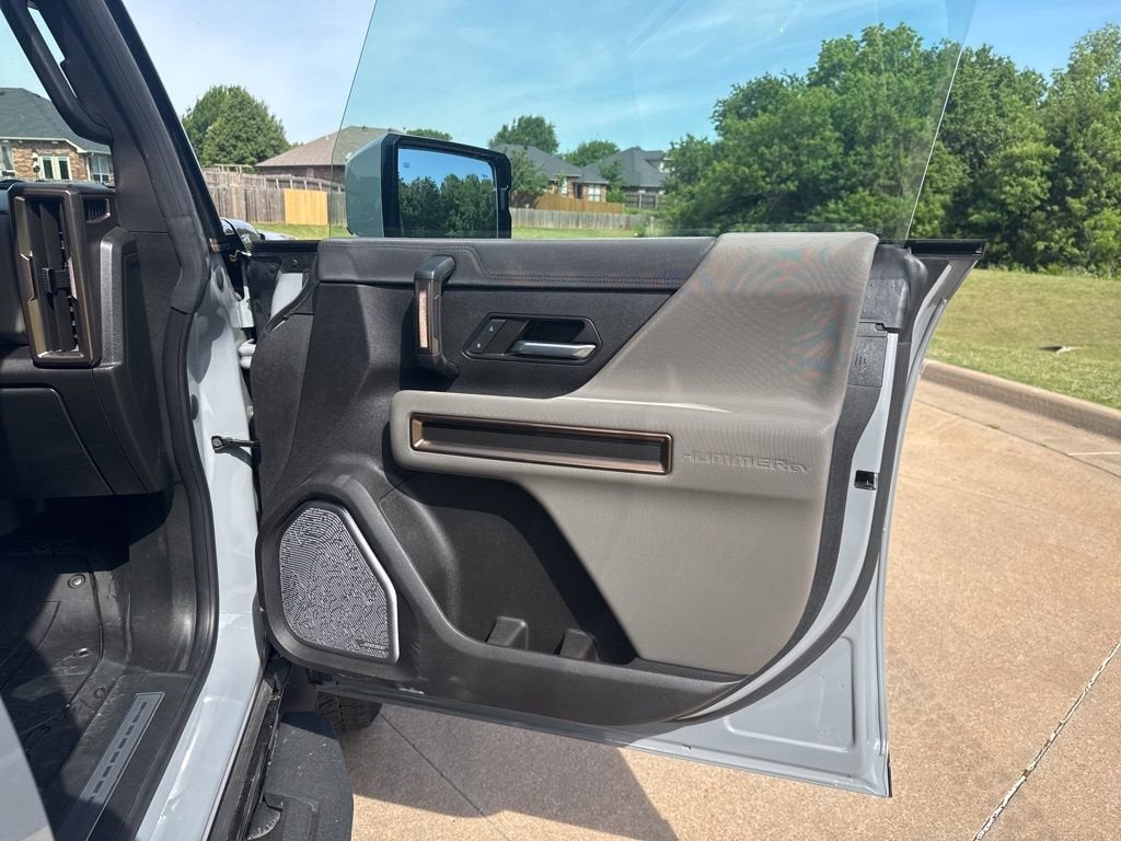 2024 GMC HUMMER EV SUV 2X