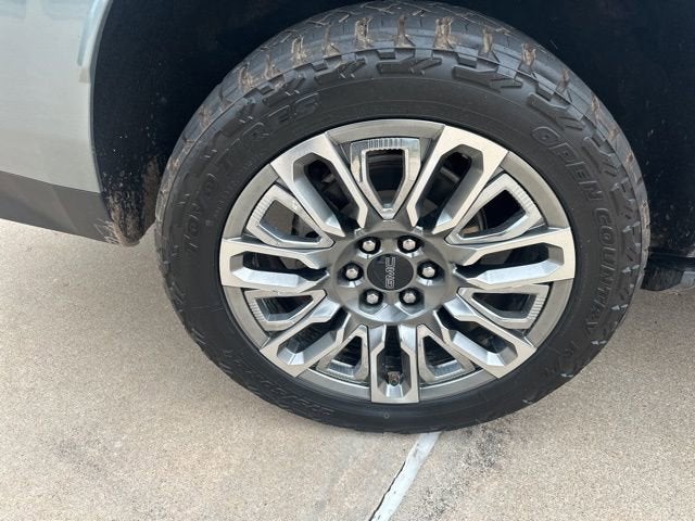 2023 GMC Yukon Denali Ultimate