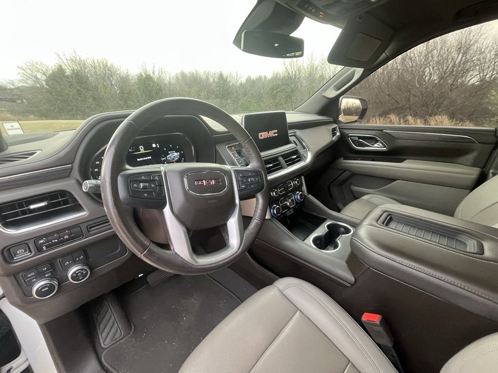 2023 GMC Yukon XL SLT
