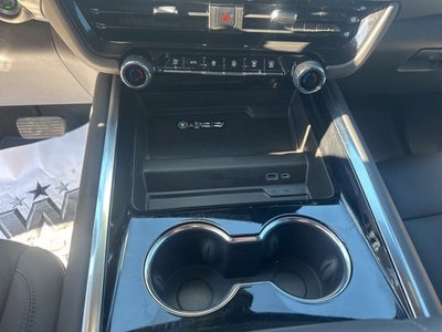 2025 Chevrolet Suburban LT