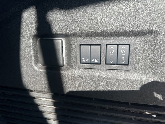 2025 Chevrolet Suburban LT