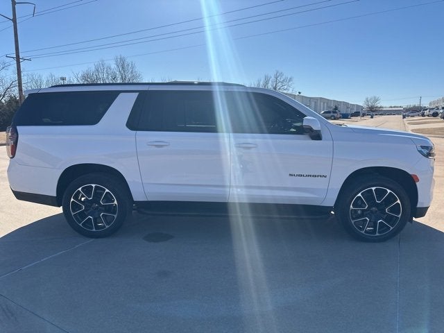 2023 Chevrolet Suburban RST