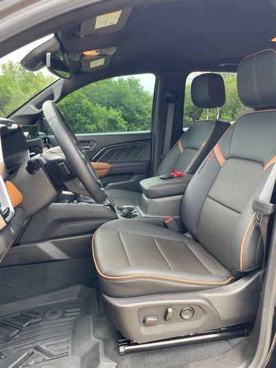 2025 GMC Canyon AT4