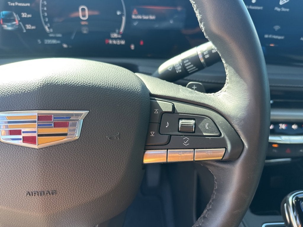 2024 Cadillac XT4 Luxury