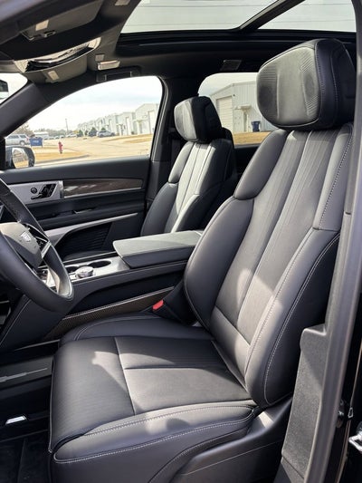 2026 Cadillac VISTIQ Luxury