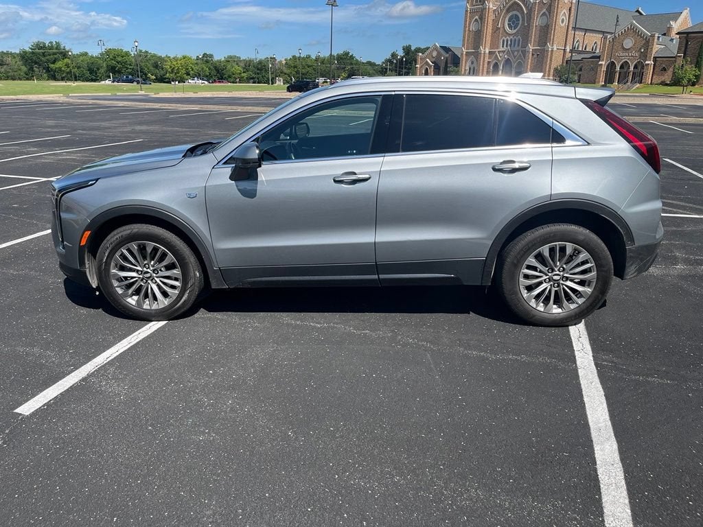 2024 Cadillac XT4 Premium Luxury