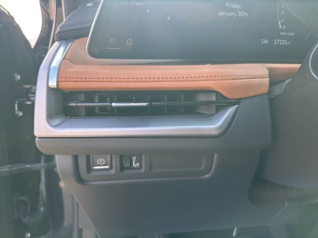 2024 Cadillac XT4 Premium Luxury