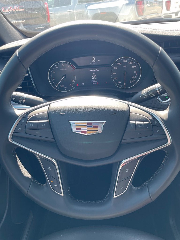 2025 Cadillac XT5 Luxury