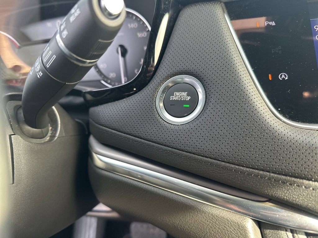 2025 Cadillac XT5 Luxury