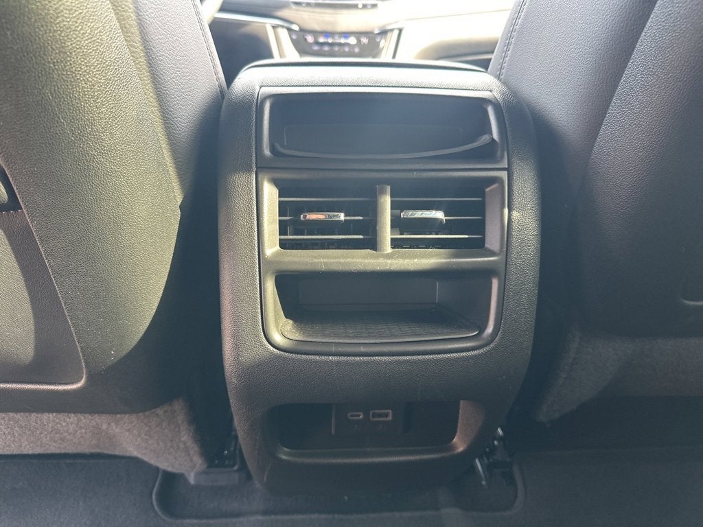 2025 Cadillac XT5 Luxury