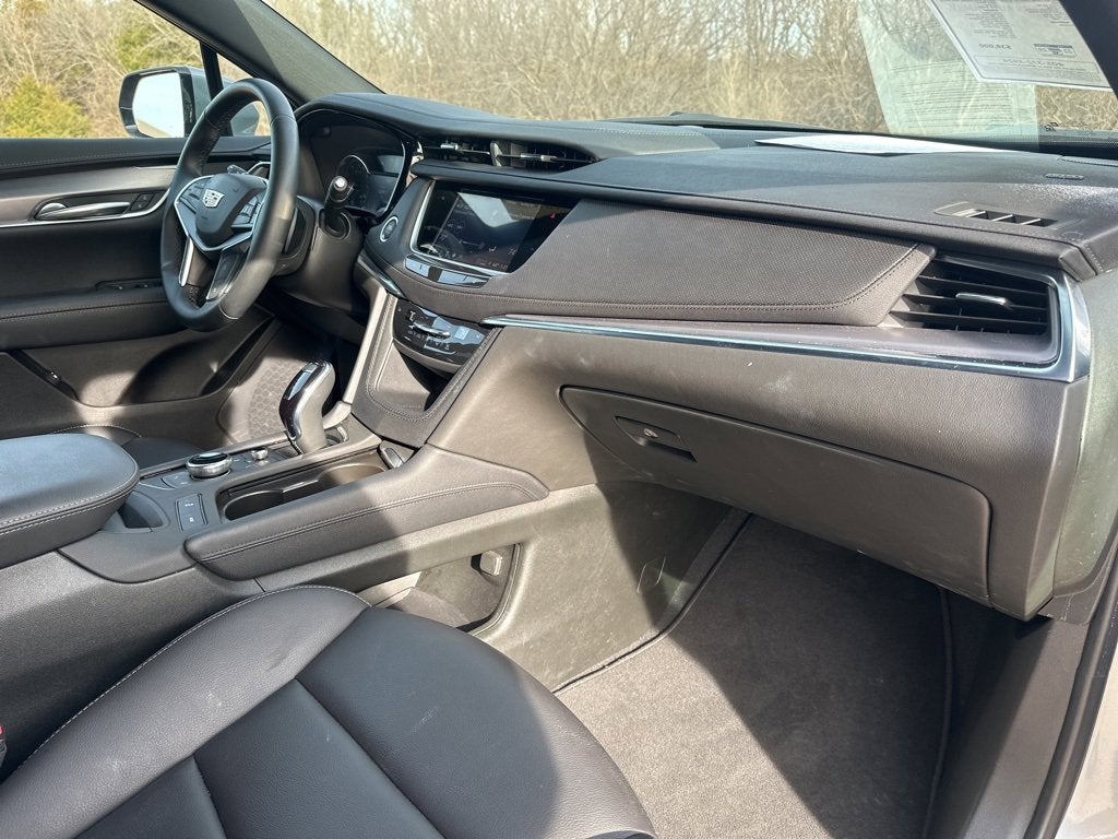 2025 Cadillac XT5 Luxury