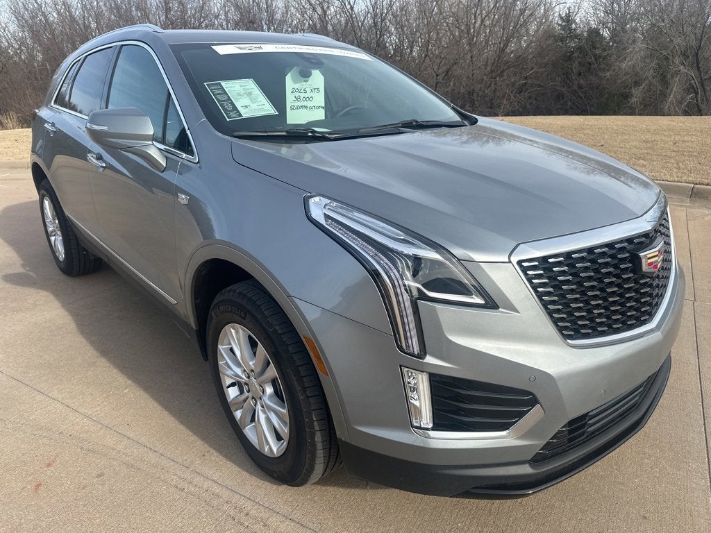 2025 Cadillac XT5 Luxury