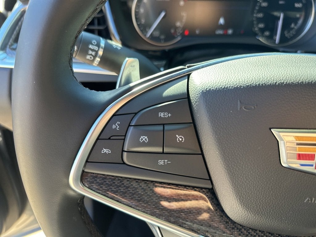 2025 Cadillac XT5 Sport