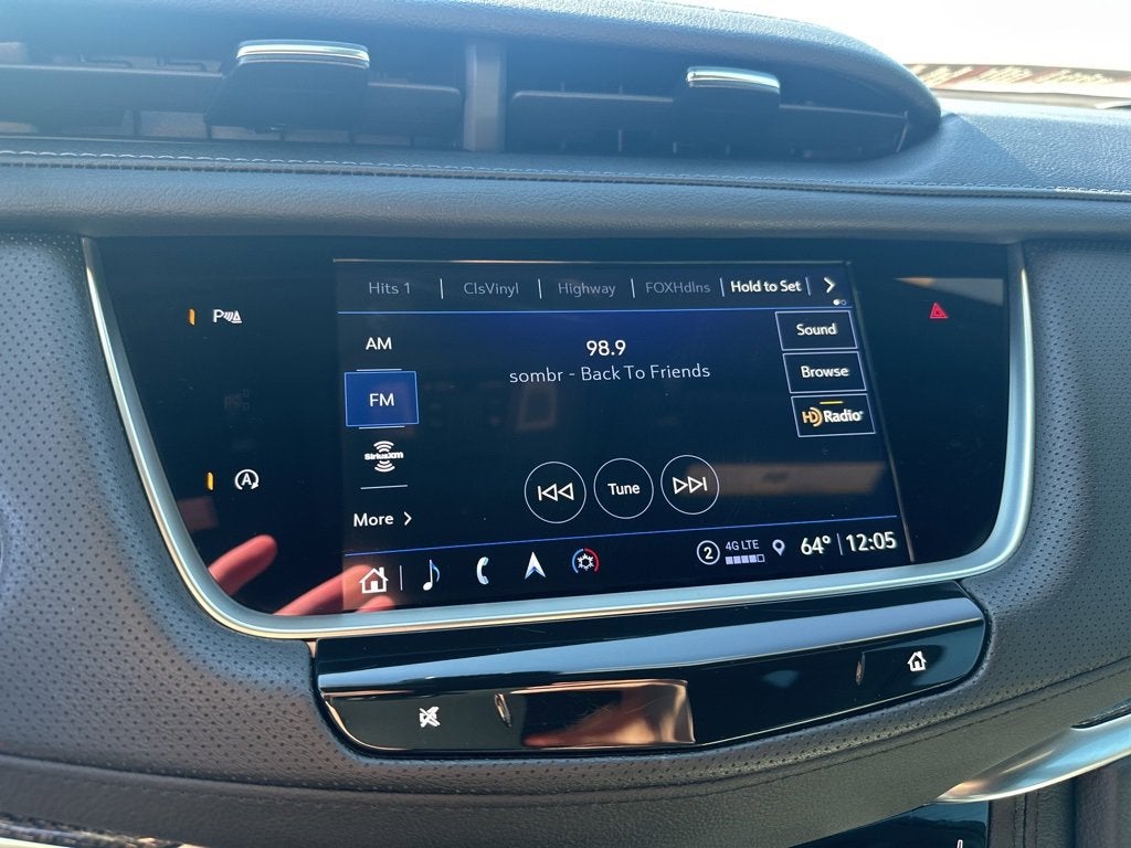 2025 Cadillac XT5 Sport