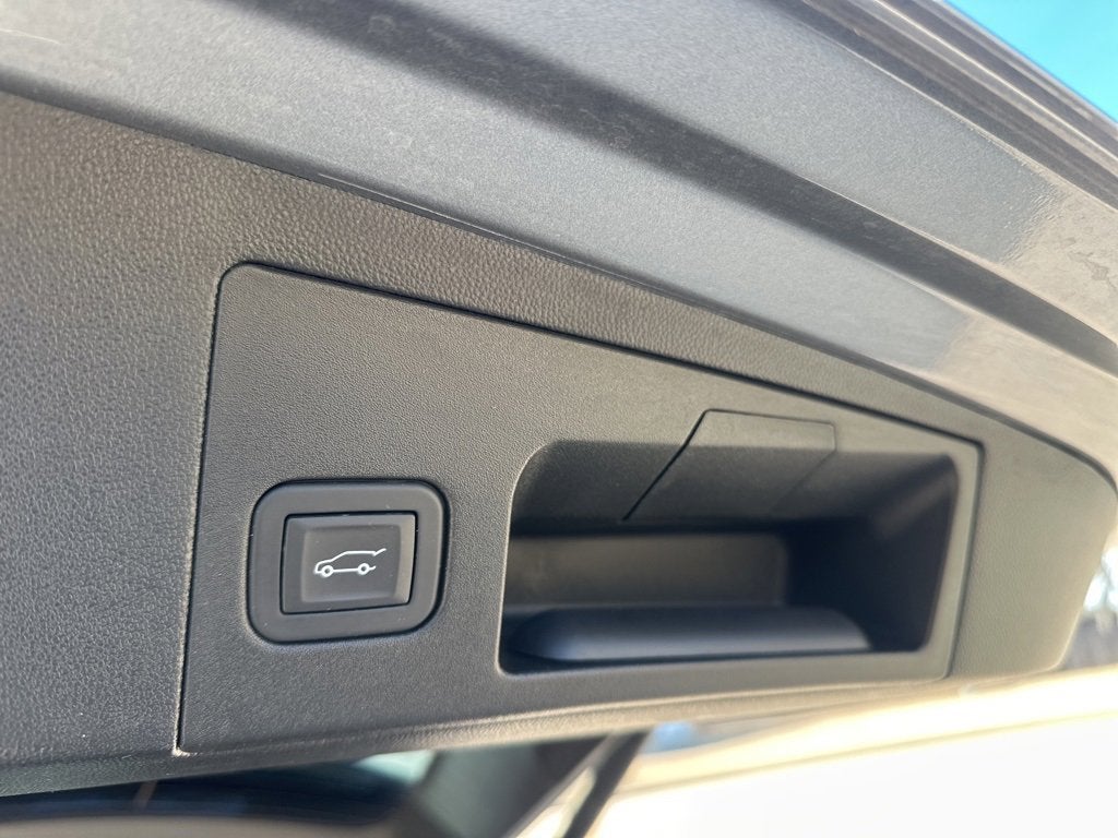 2025 Cadillac XT5 Sport