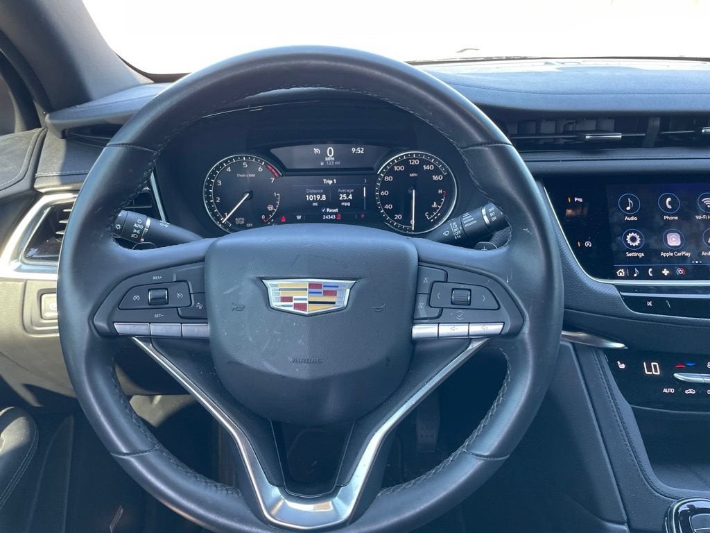 2025 Cadillac XT6 Luxury