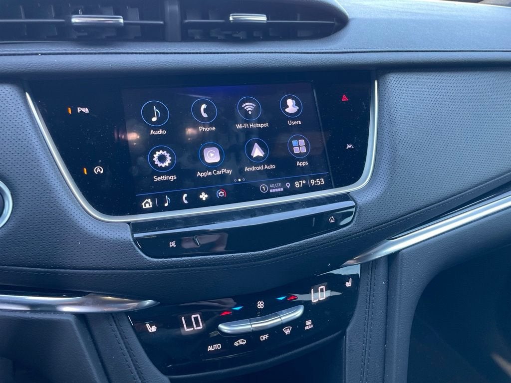 2025 Cadillac XT6 Luxury