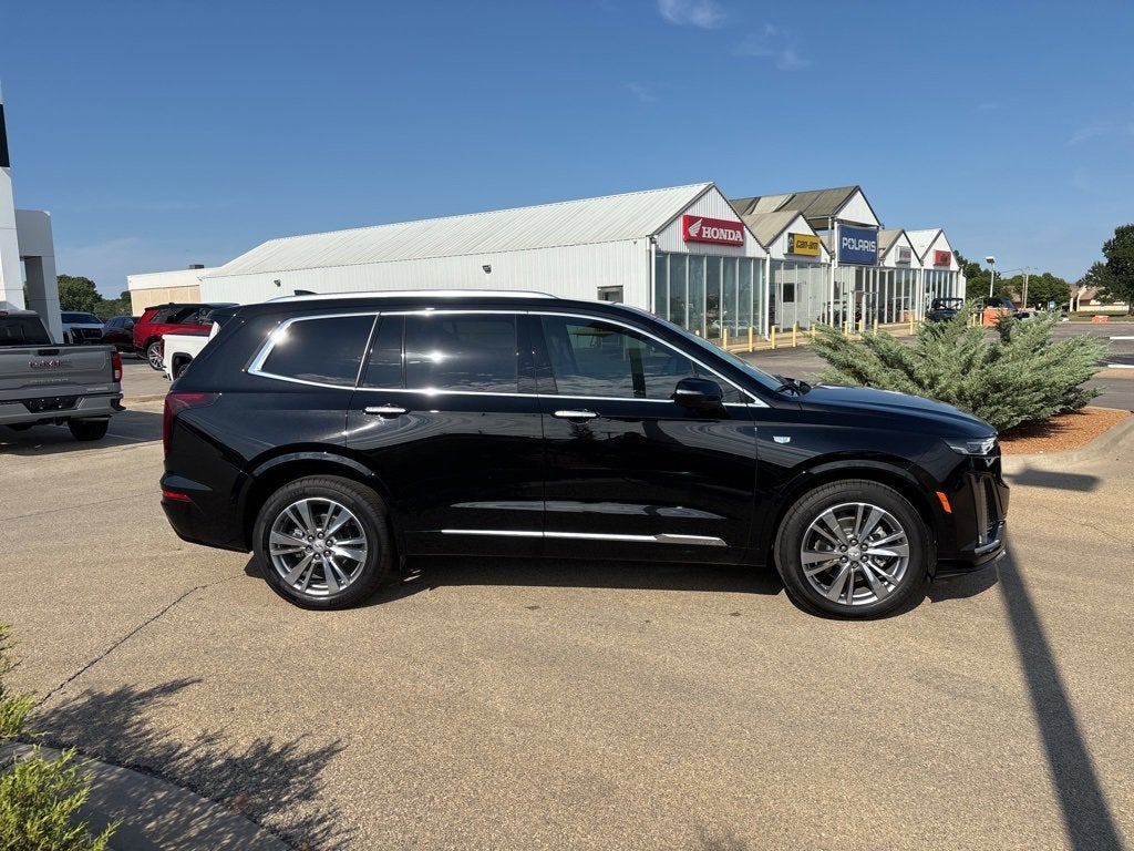 2025 Cadillac XT6 Premium Luxury