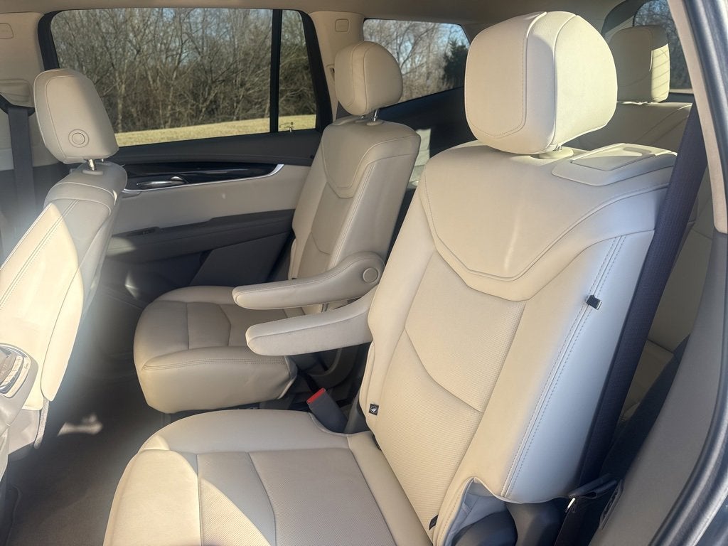 2025 Cadillac XT6 Premium Luxury