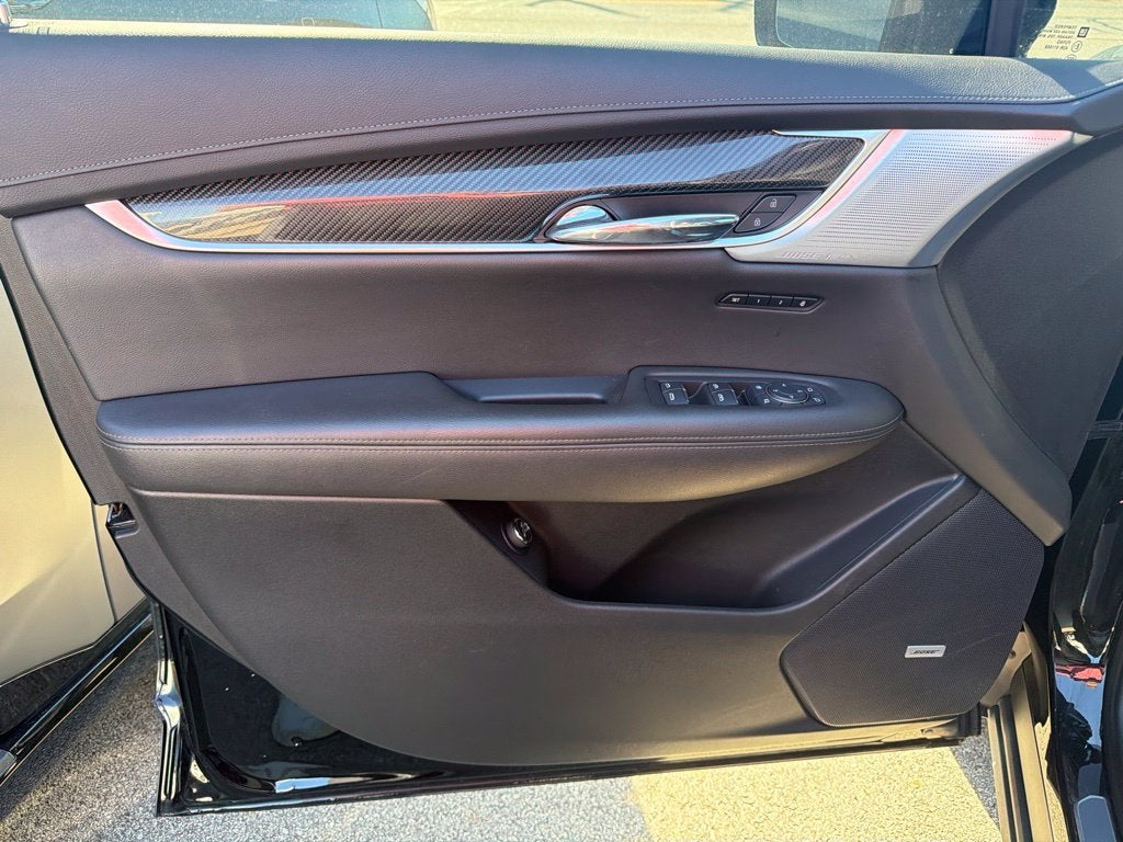 2025 Cadillac XT6 Sport