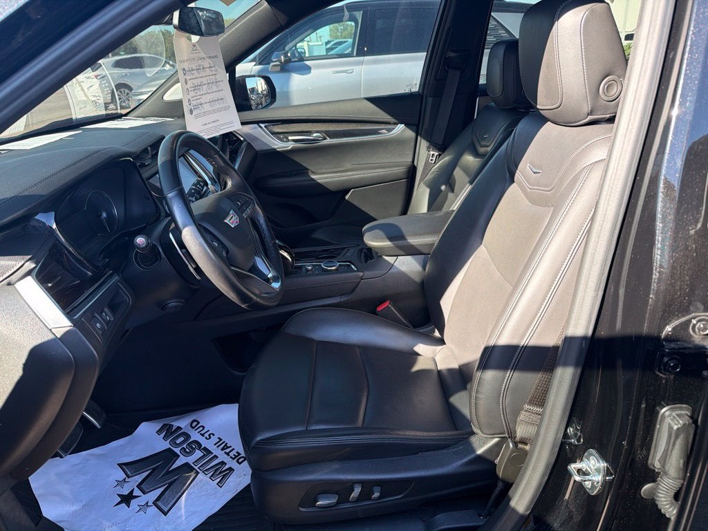 2025 Cadillac XT6 Sport