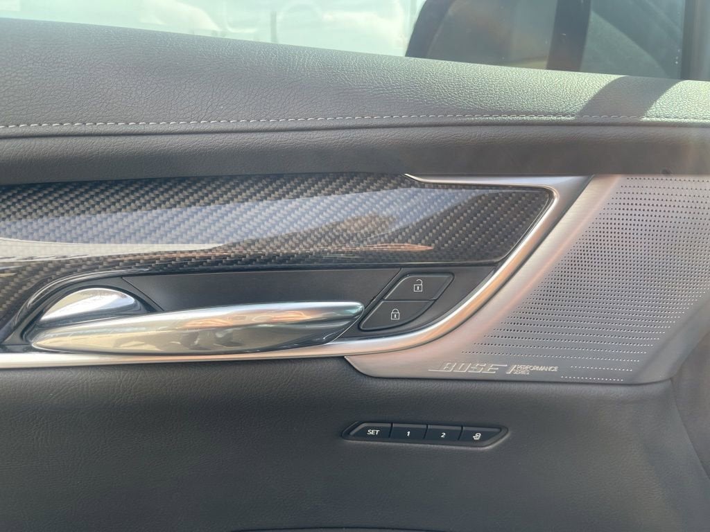 2024 Cadillac XT6 Sport