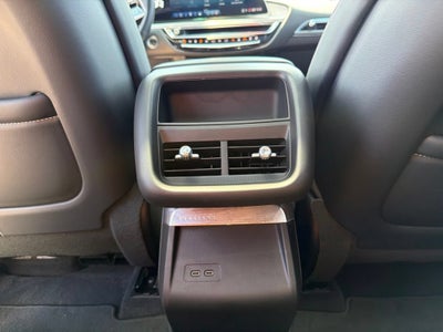2024 Cadillac LYRIQ Luxury 1