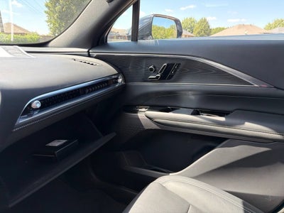 2024 Cadillac LYRIQ Luxury 1