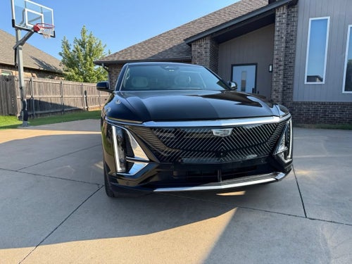 2024 Cadillac LYRIQ Luxury 3