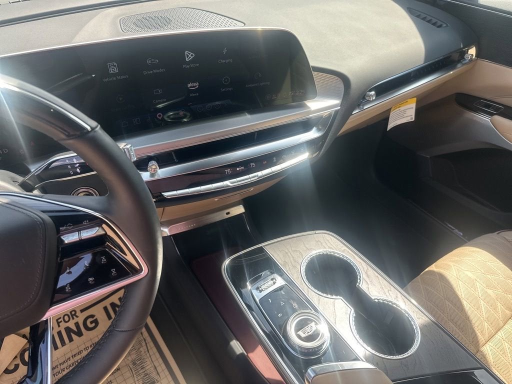2025 Cadillac LYRIQ Sport 3
