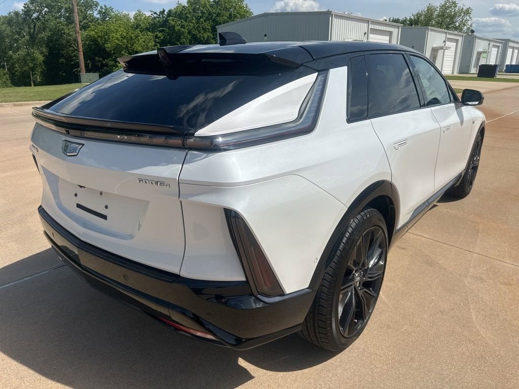 2025 Cadillac LYRIQ Sport 3