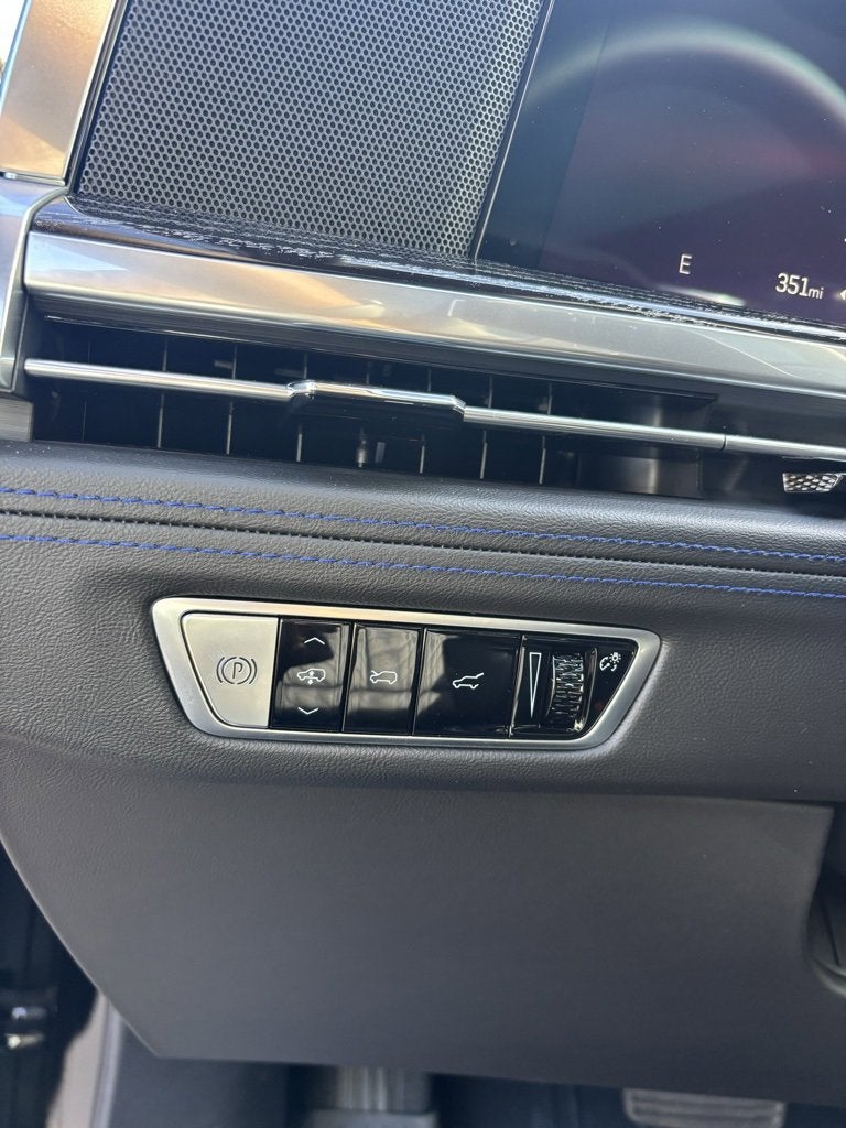 2026 Cadillac ESCALADE IQL Sport