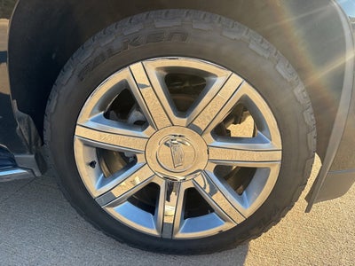 2018 Cadillac Escalade Luxury
