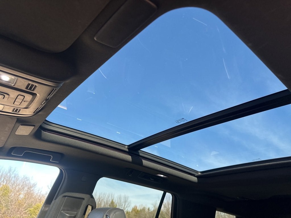 2022 Cadillac Escalade Sport