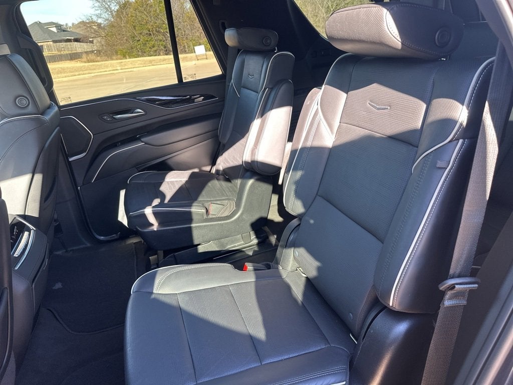 2022 Cadillac Escalade Sport