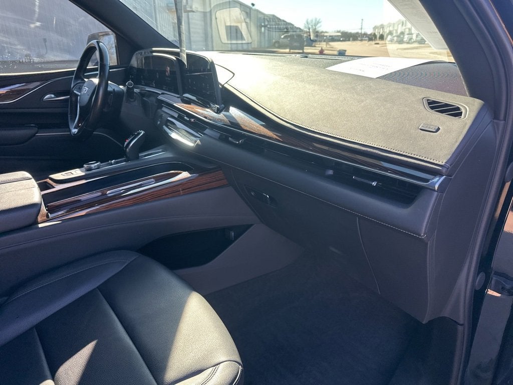 2024 Cadillac Escalade ESV Luxury