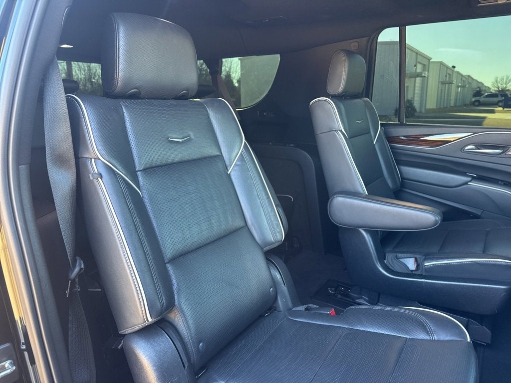 2023 Cadillac Escalade ESV Premium Luxury