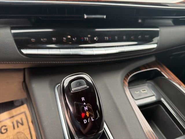 2024 Cadillac Escalade ESV Premium Luxury