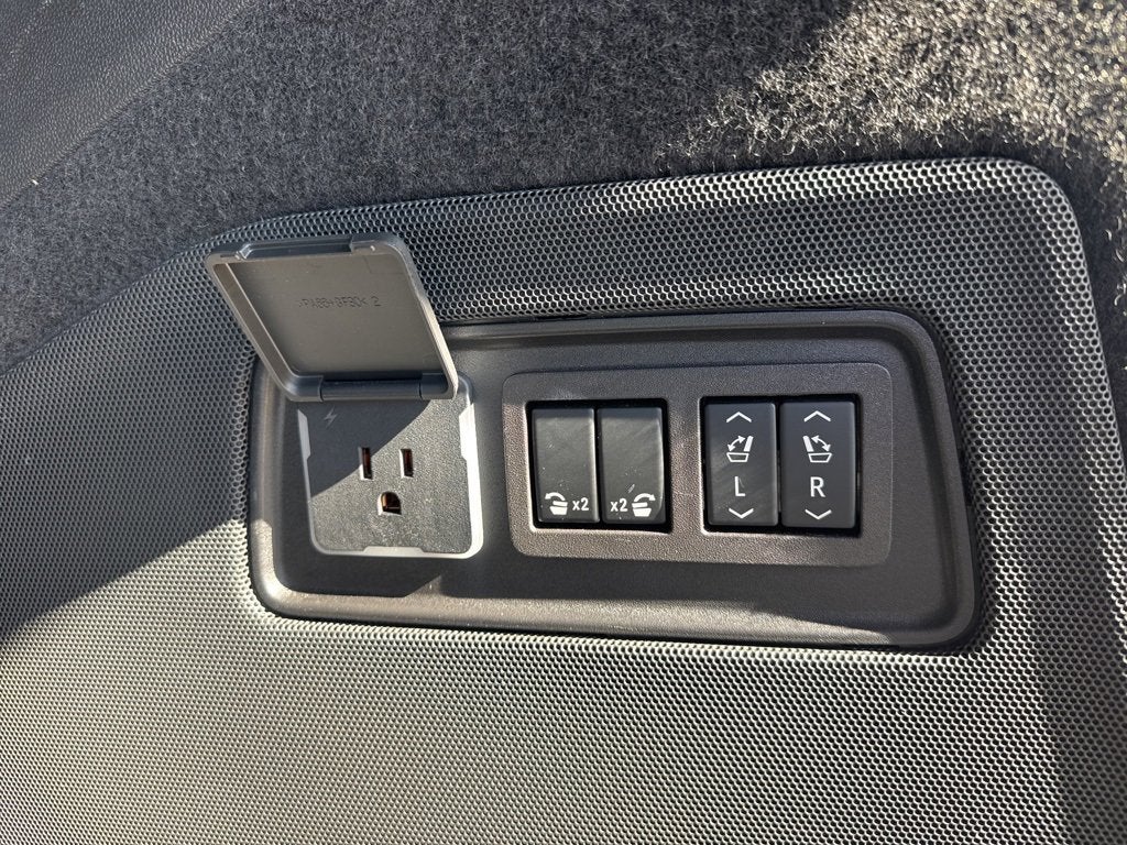 2023 Cadillac Escalade ESV Premium Luxury