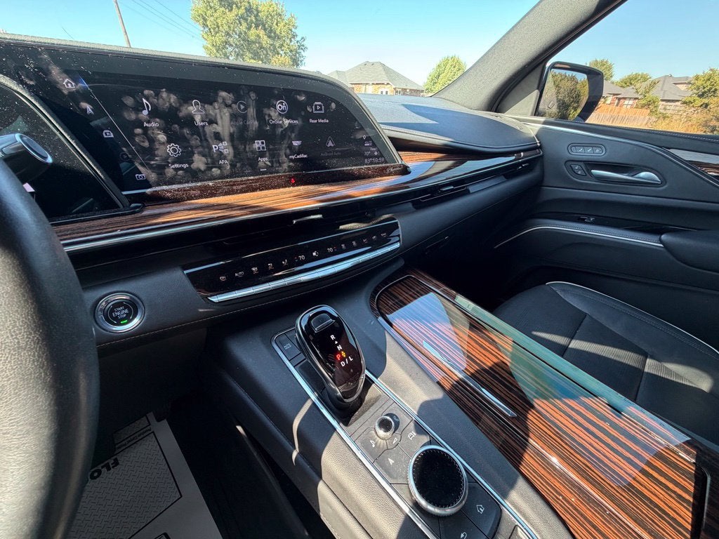 2023 Cadillac Escalade ESV 4WD Premium Luxury
