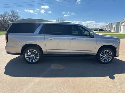 2022 Cadillac Escalade ESV Premium Luxury Platinum