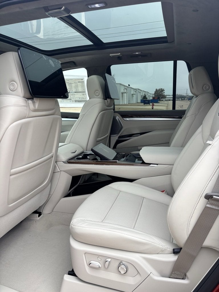 2026 Cadillac Escalade 4WD Platinum Luxury