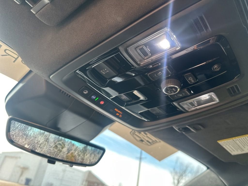 2025 Cadillac Escalade Sport Platinum