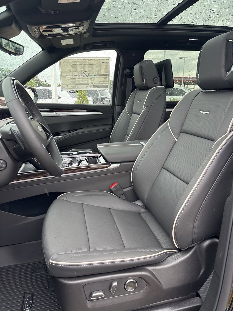 2025 Cadillac Escalade ESV Premium Luxury