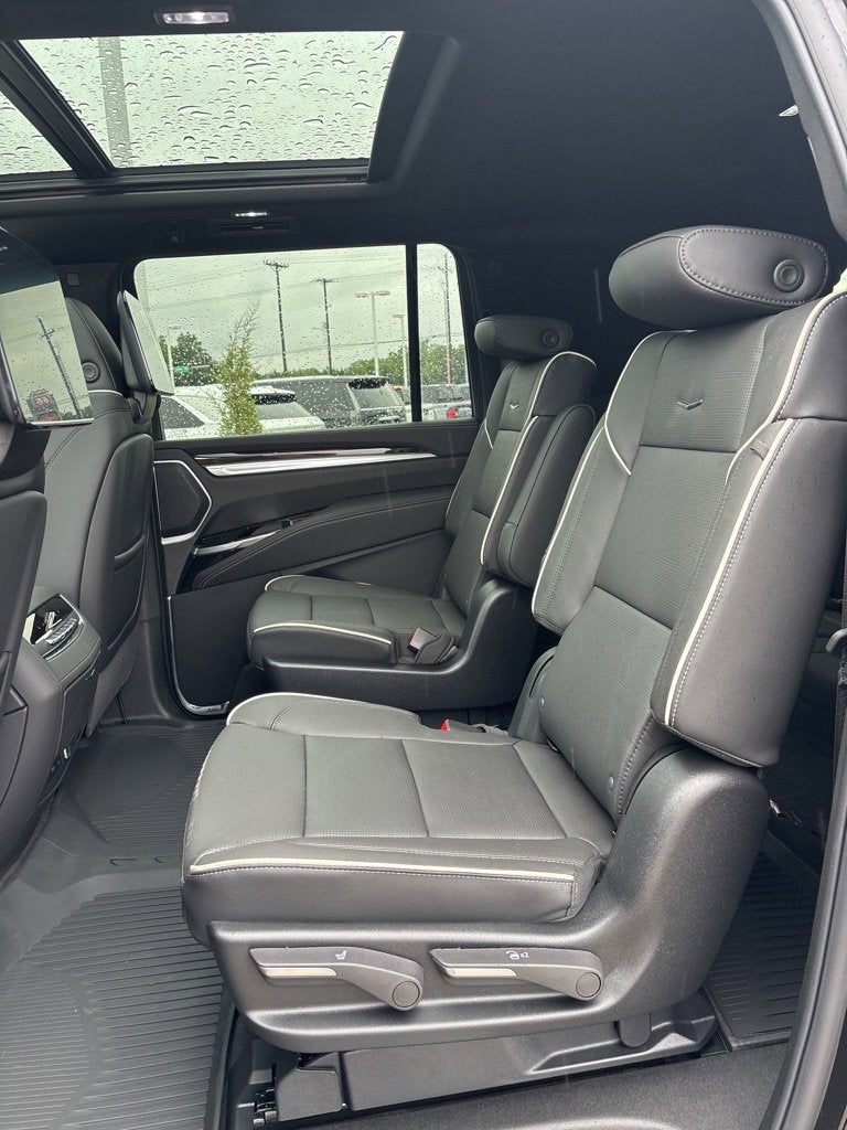 2025 Cadillac Escalade ESV Premium Luxury